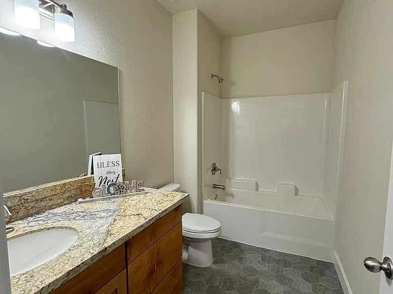 1811 NE Alameda Ave — Photo 29