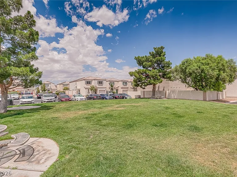 10010 Fragile Fields St — Photo 19