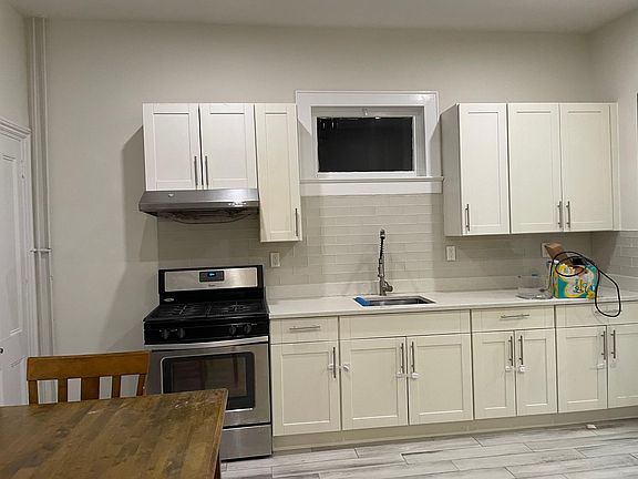 4th image of 214 Watchung Ave #2
