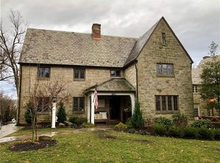 127 Longuevue Dr, Mt Lebanon, PA 15228