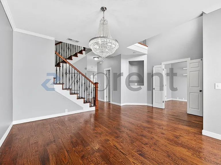 10604 Ambergate Ln — Photo 7