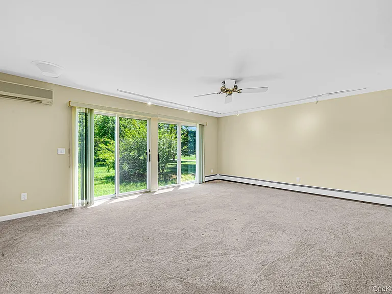 1394 Main Rd — Photo 5