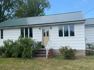 5 Woodland Rd, Princeton, ME 04668