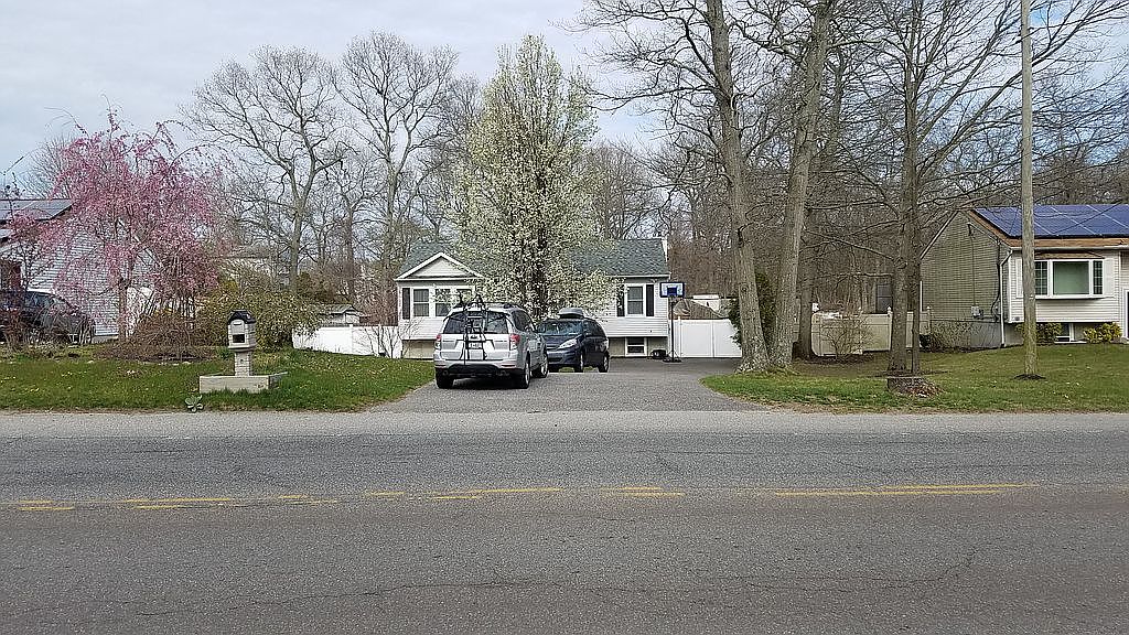 457 Mill Rd, Coram, NY 11727 Zillow