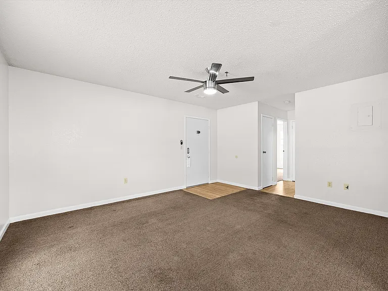 2105 N Keebler Ave #D — Photo 4