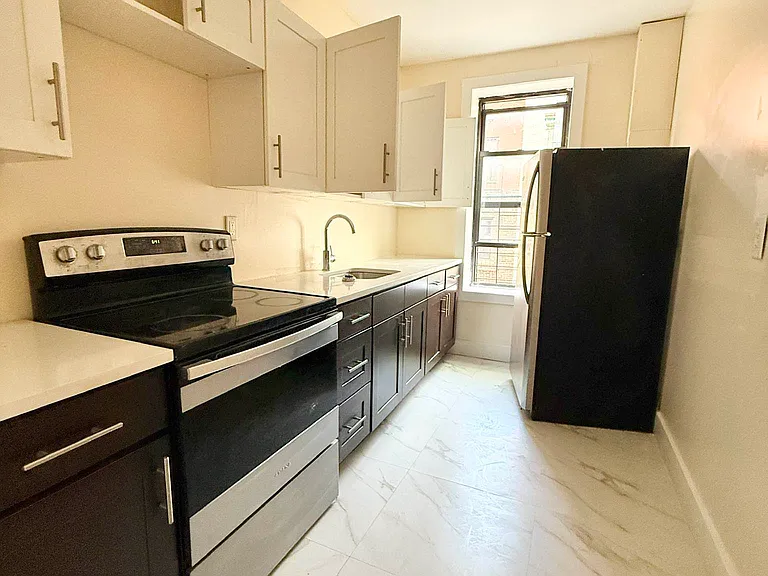 60 Clarkson Ave #2F — Photo 2