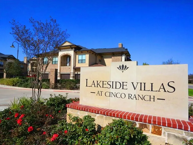 Lakeside Villas at Cinco Ranch
