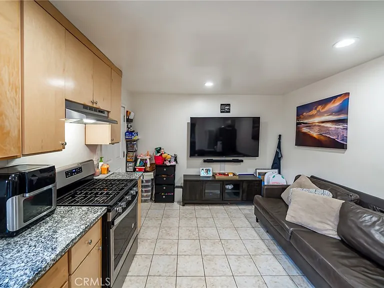 4844 Bluebell Ave — Photo 4