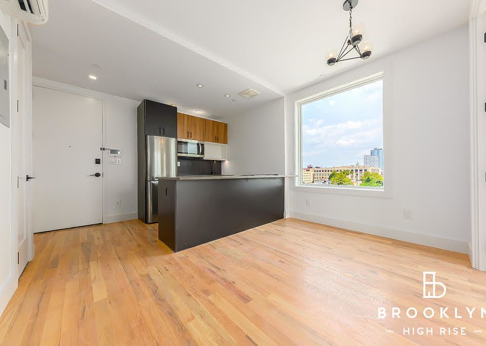 1st image of 986 Rogers Ave #6F