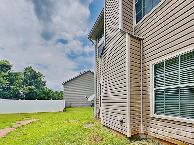 30 Silver Willow Walk — Photo 17