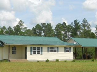 6820 Sinkhole Rd, Ambrose, GA 31512