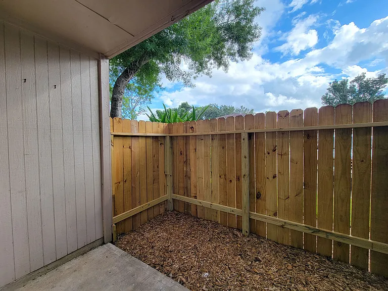 Kimberly House Apartments — Photo 33