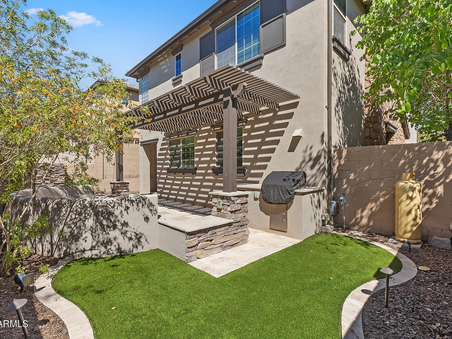 4 bed, 3.0 bath, 2451 sqft, $3,500 — Photo 4