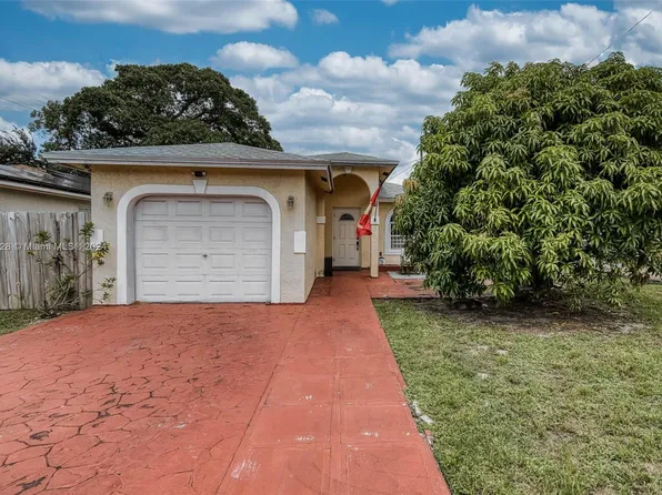 3085 NW 8th St, Pompano Beach, FL 33311