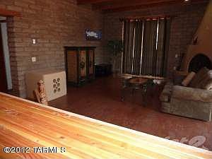 Living Rm Norh Wall