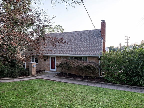2nd image of 990 El Rancho Dr