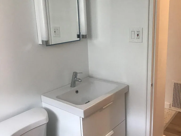 1901 Ley St #1R — Photo 12