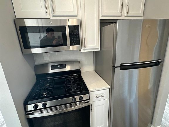 2nd image of 18W125 63rd St #A-107