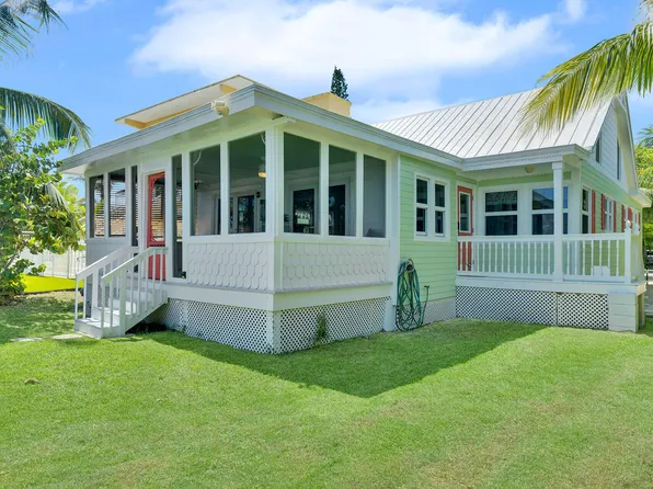 25368 2nd St, Summerland Key, FL 33042