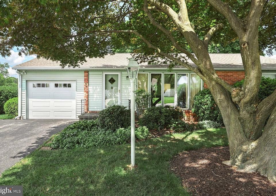 1st image of 2457 Cambridge Rd