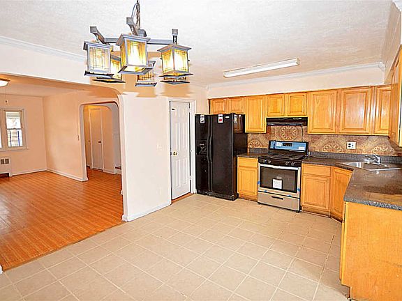 5th image of 2444 Wilson Ave #2444