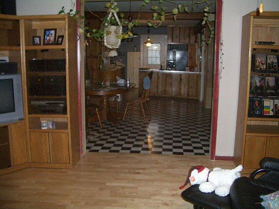 Fm LR looking into Din/Kitchen