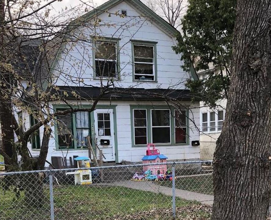 2nd image of 2621 3rd St N