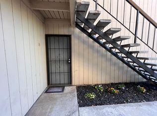 328 Northbank Ct APT 13, Stockton, CA 95207