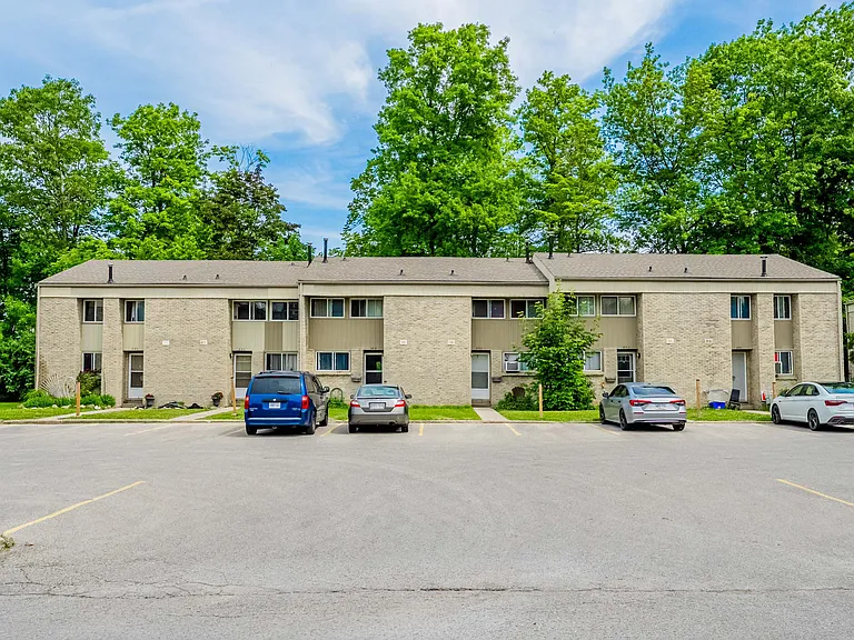 850 Wonderland Rd S #870 — Photo 8