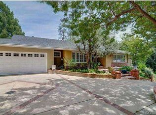 16109 Clear Oak Dr, Encino, CA 91436
