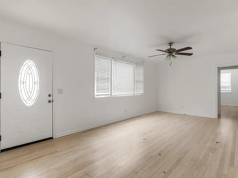 425 Perkins Dr — Photo 5