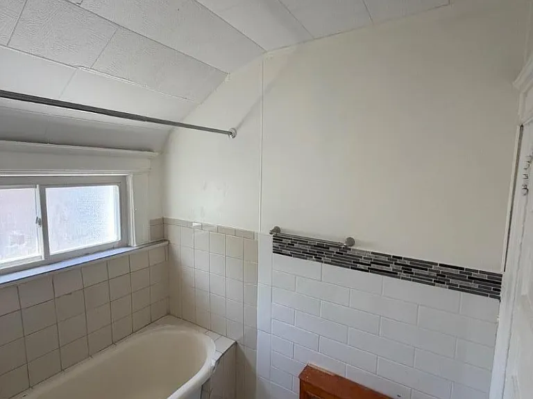 50 Treacy Ave — Photo 10