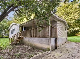 304 N Massachusetts Ave, La Follette, TN 37766