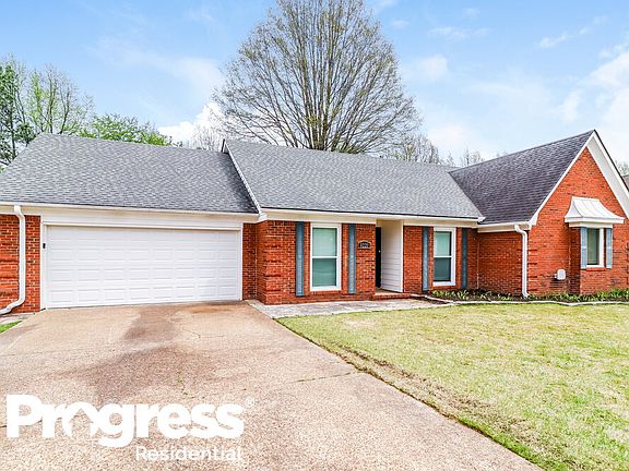 3rd image of 8220 Creekside Cir N