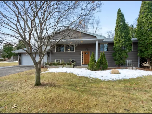 10709 W River Rd, Brooklyn Park, MN 55443