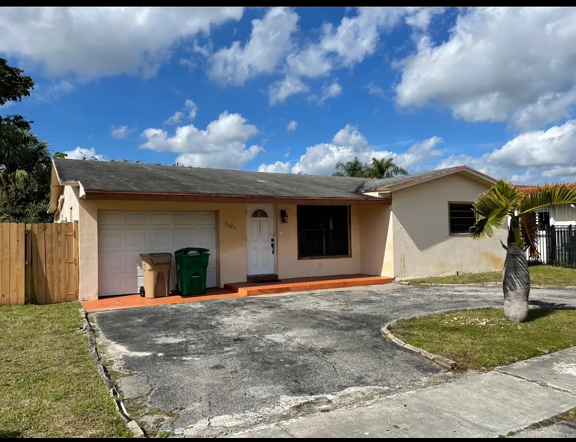 3 bed, 1800 sqft, $2,800 — Photo 1