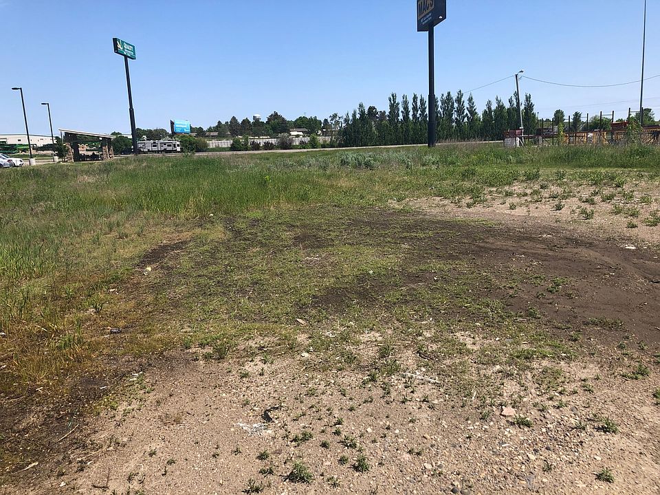 2nd image of 414 24th St SW