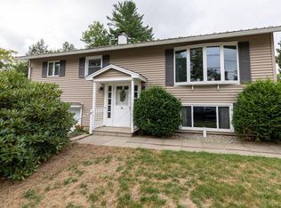 36 Roberta St, Farmingdale, ME 04344