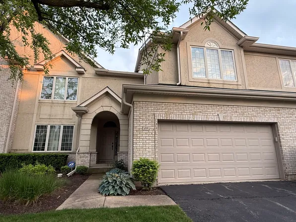 49 Beaconsfield Ct, Lincolnshire, IL 60069