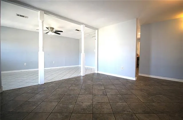 2836 Glenbrook Dr — Photo 3