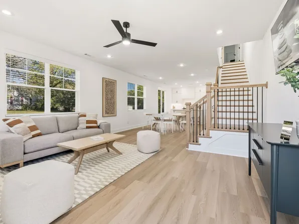 1337 S Van Buren Ave #Id1335209p, Fayetteville, AR 72701