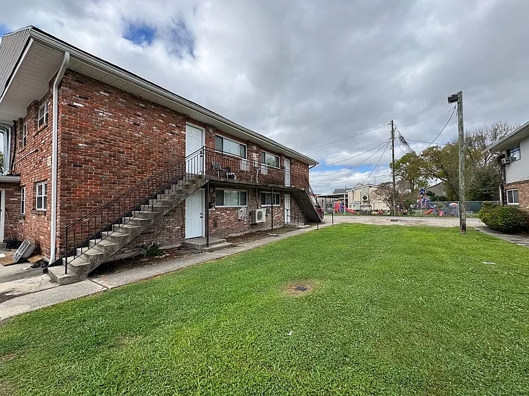 305 N Hullen St — Photo 11