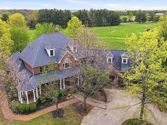 3rd image of 8290 Dustin Rd