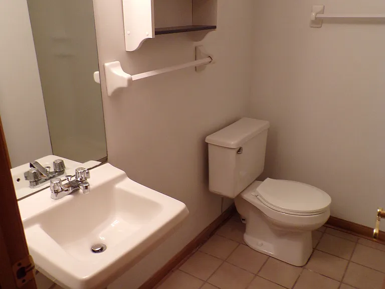 76 W Hubbard Ave — Photo 16