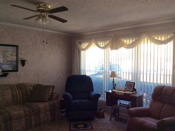 5th image of 1516 Douglas Dr