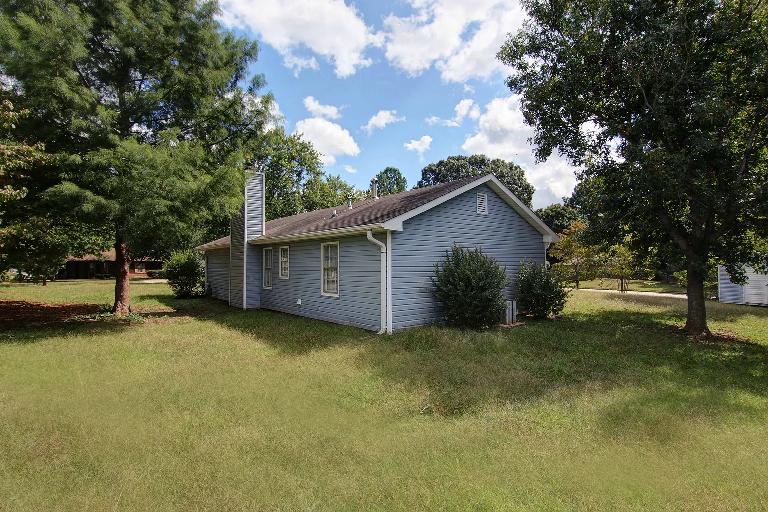 105 Belmont Farms Dr photo 1