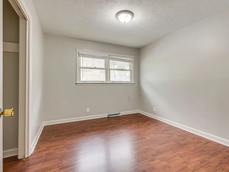 729 Foothills Rd — Photo 16