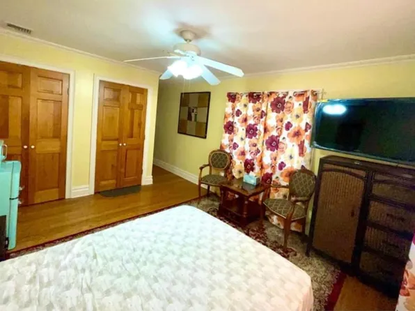 (undisclosed Address), Manorville, NY 11949