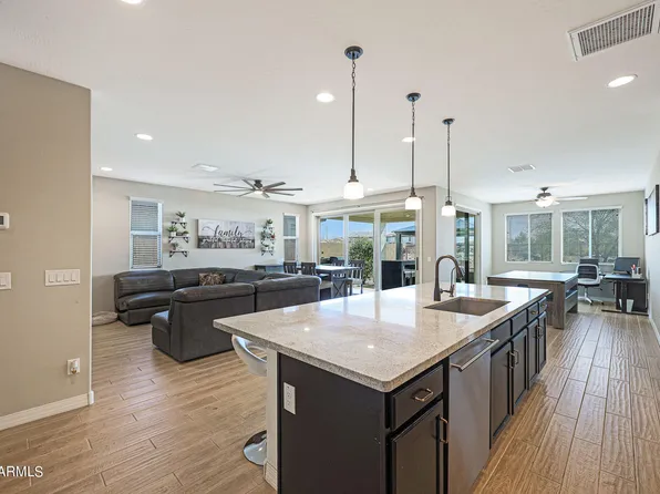 9779 W FOOTHILL Drive, Peoria, AZ 85383