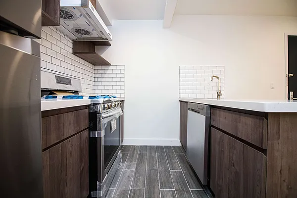 Rented by Nooklyn NYC LLC | media 29